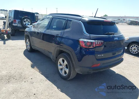 2018 Jeep Compass Latitude 4X4 из США, поврежденный, VIN 3C4NJDBB1JT321011